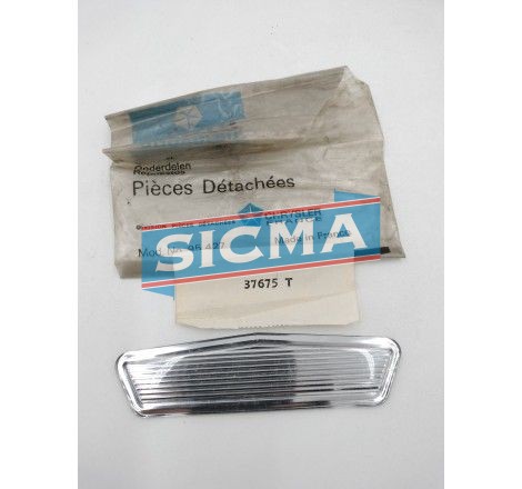 Motif sur corps d'éclaireur de plaque - sicma-pieces-auto.com 