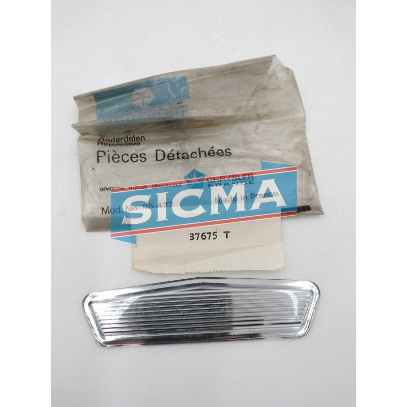 Motif sur corps d'éclaireur de plaque - sicma-pieces-auto.com 